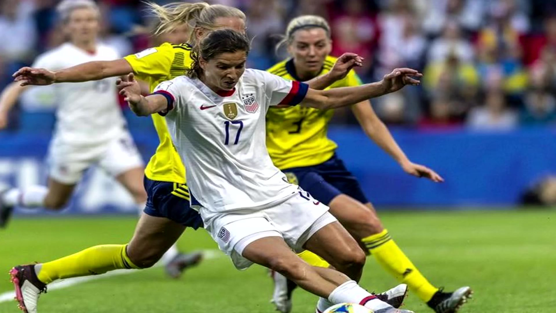 英格兰横扫智利，莱万一己之力扛起全队