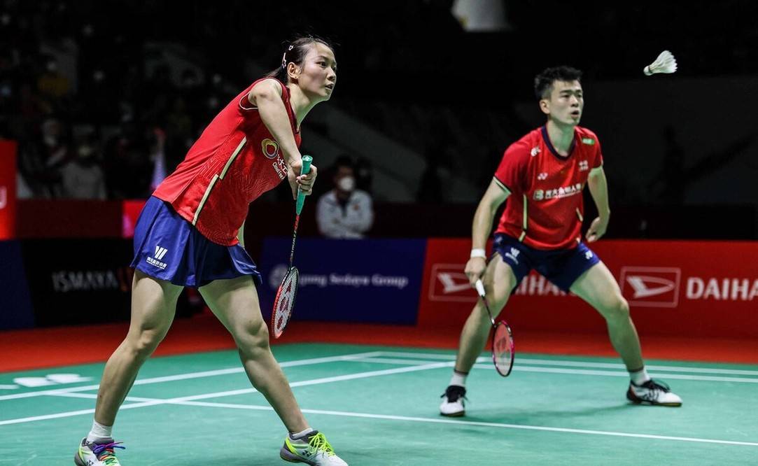 中国队轻取印尼队，黄鸭组合点燃赛场