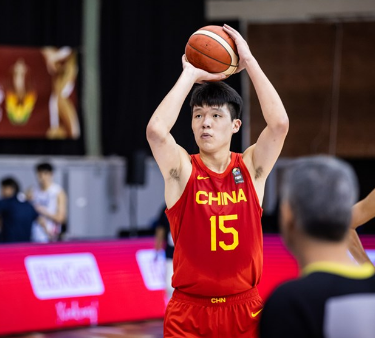 中国队轻取韩国队，奥恰洛夫点燃赛场