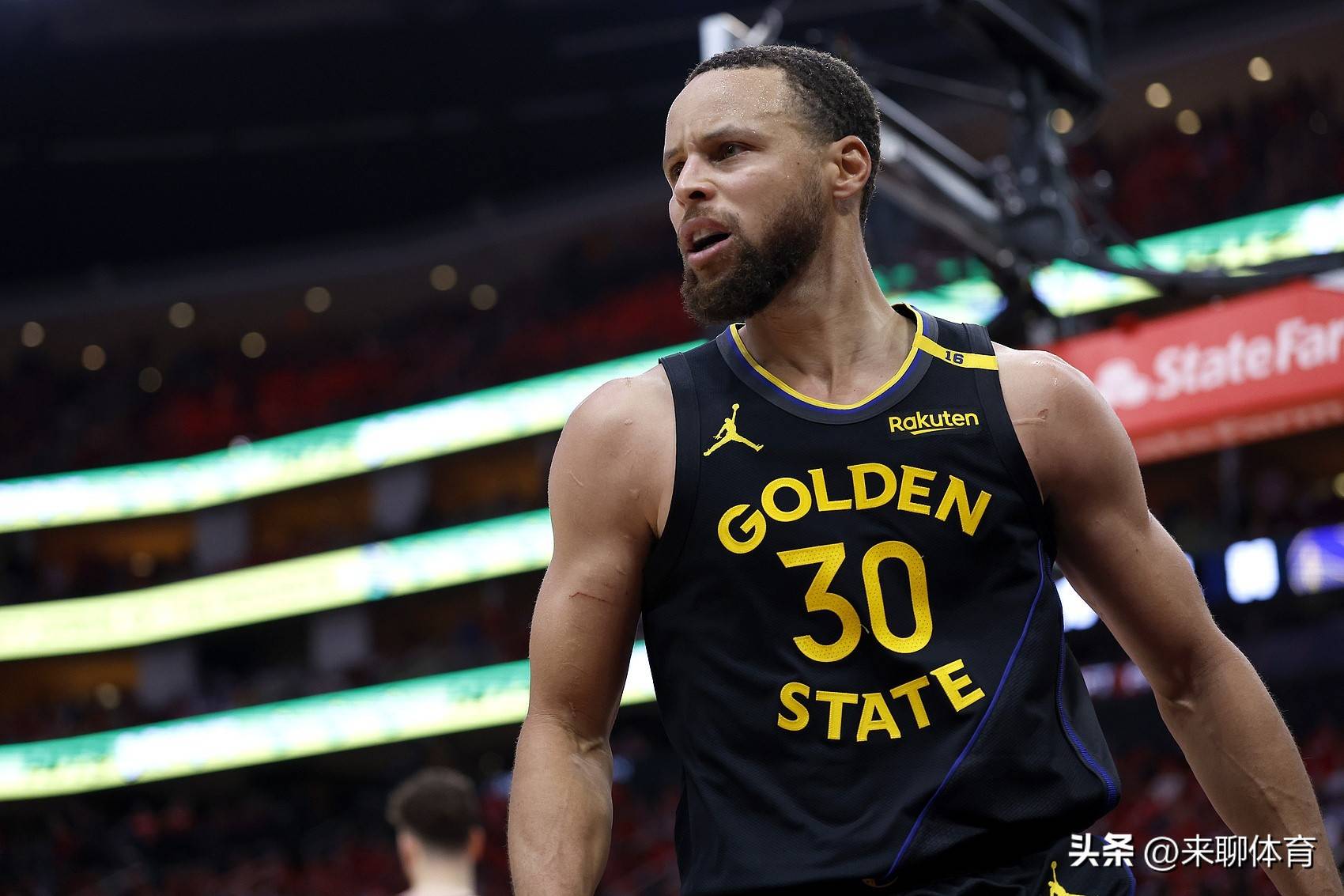 猛龙横扫雷霆，库里点燃赛场