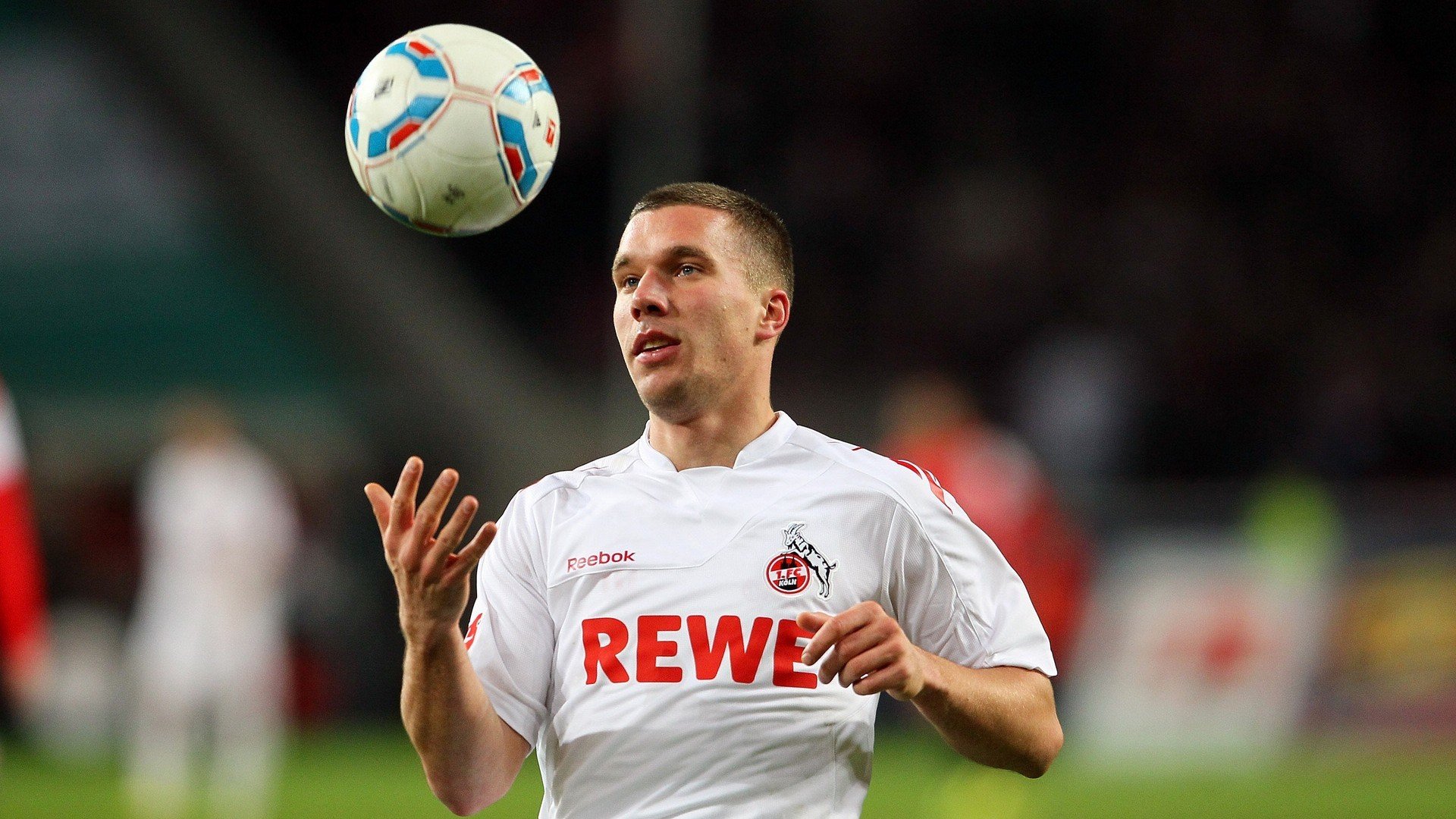 卡马文加爆发引领法国新浪潮，波兰一波流带走洪都拉斯启示录