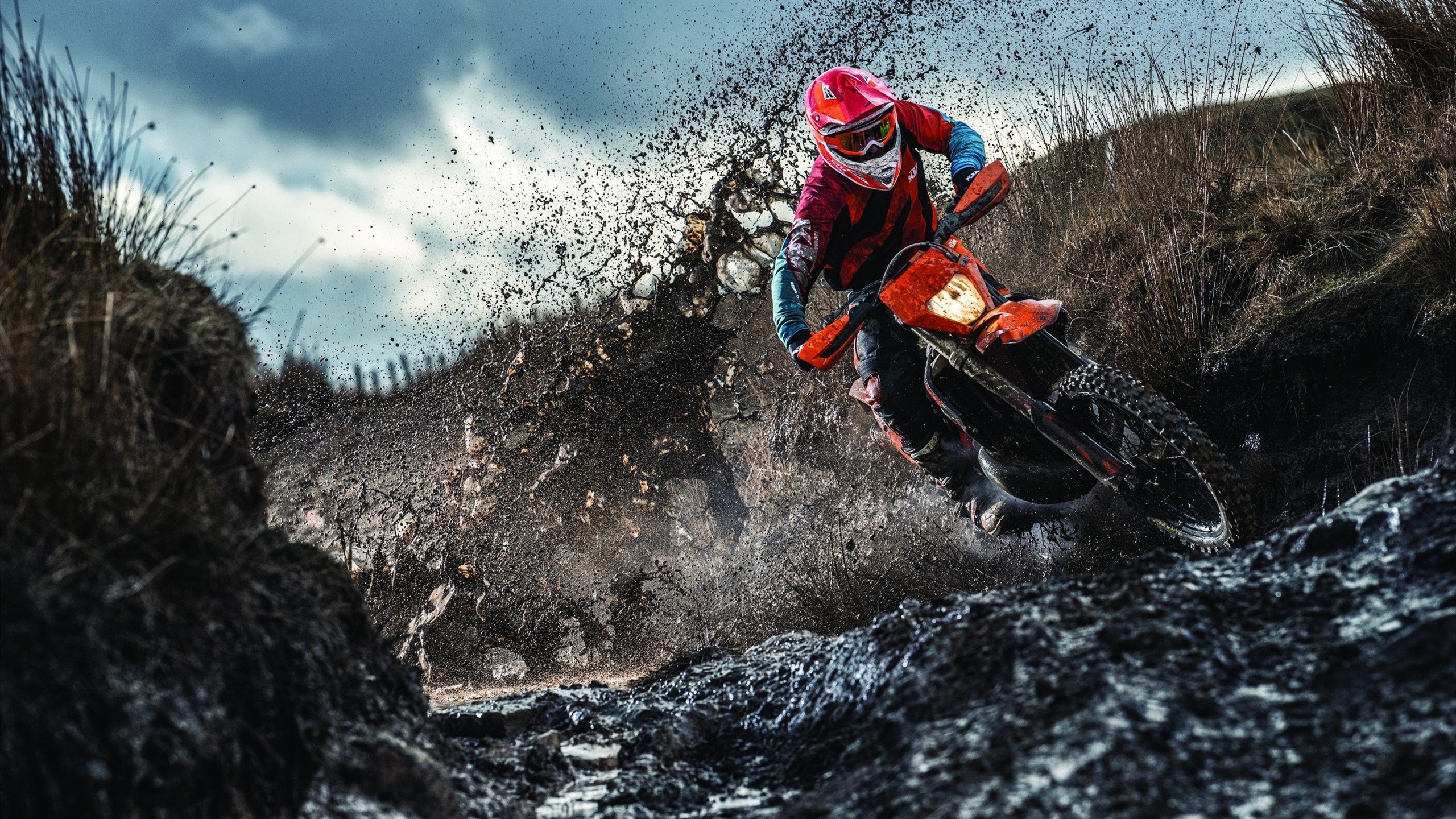 伊萨克压制级发挥定乾坤，秘鲁战术革新击败阿尔及利亚的启示