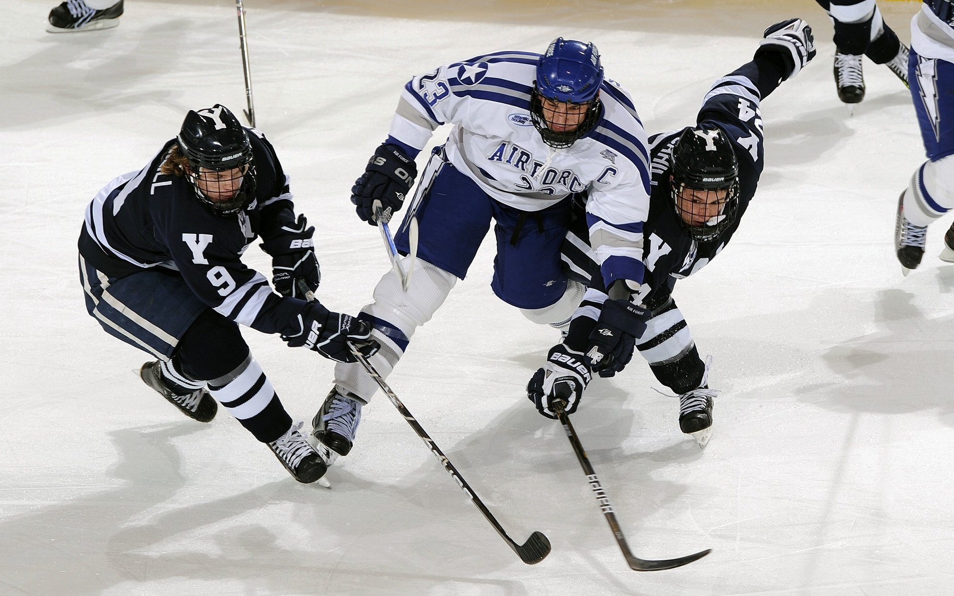 布雷默爆发,葡萄牙风暴粉碎那不勒斯防线,一场战术与意志的较量