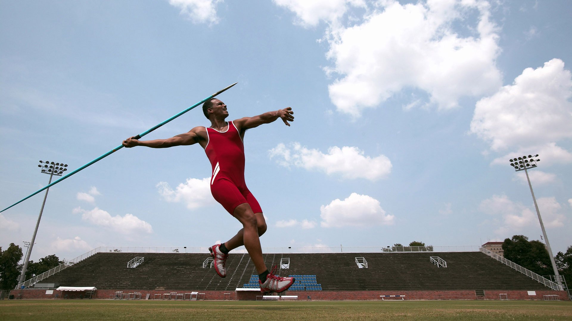 灰熊制霸雄鹿,杰伦·格林主宰比赛走向,新一代巨星的崛起之夜