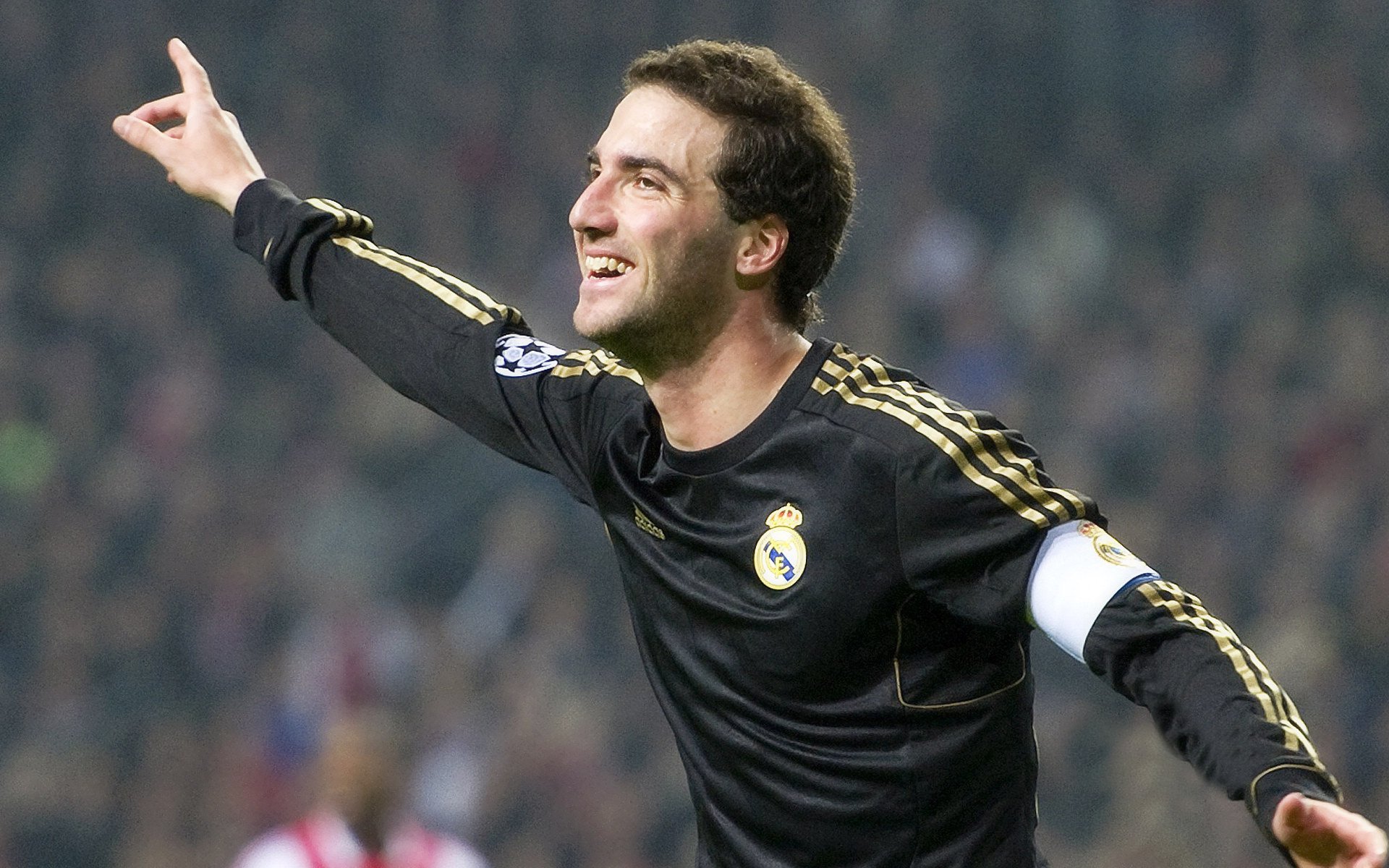 欧冠半决赛之夜,巴斯托尼—对手完全无解的防守艺术